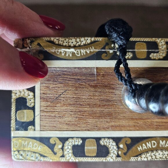 Handmade Arturo Fuente Imported Cigar Box Purse With Black Bead Handle And Tasse - Picture 12 of 13